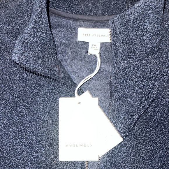 Free Assembly Pullover Size XXL NWT - Picture 3 of 3